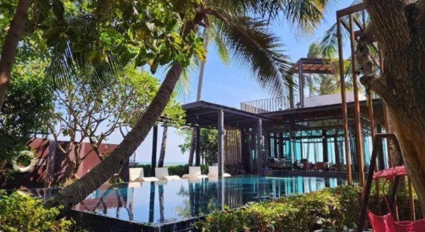 Eco Moment Beach Resort 4*
