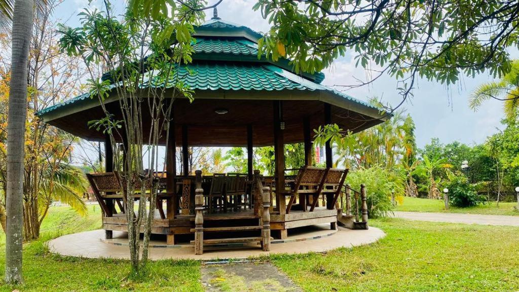 Hotel Phuphan Park Sakon Nakhon