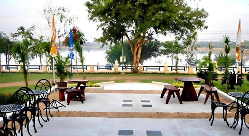 Pang Rujee Resort
