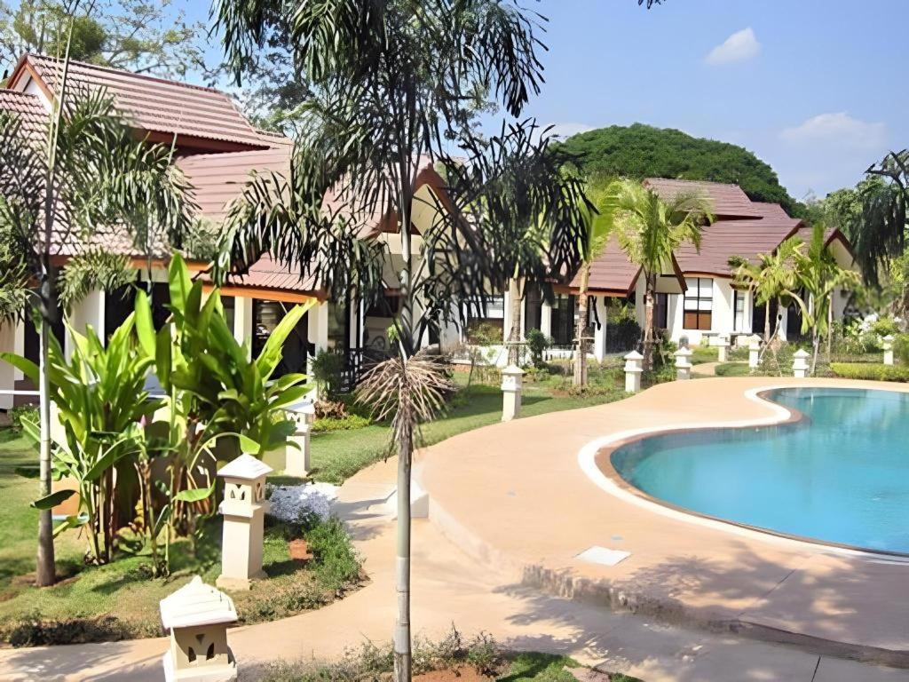 Pang Rujee Ban Nong Rang Ka