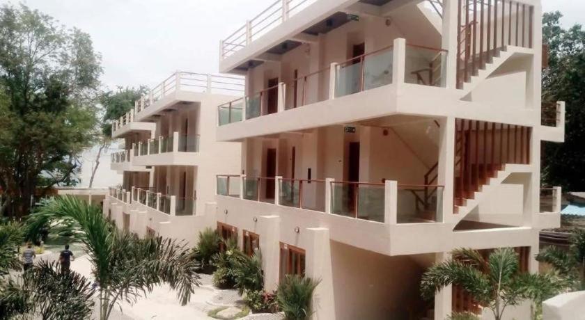 Sealey Resort 3*