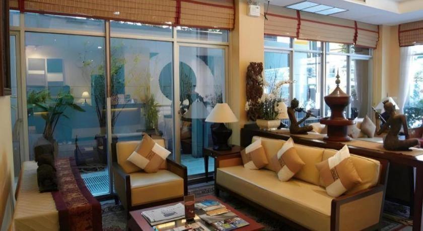 Hotel De Arni 3*