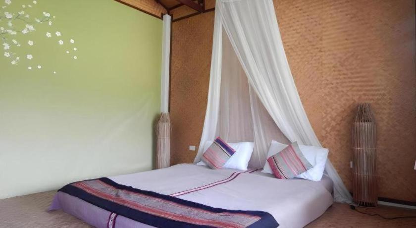Him Naam Resort Pai