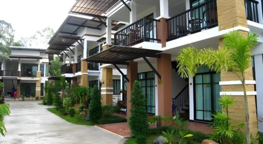 Resort Nattha Waree Hot Spring And Ban Nua Khlong