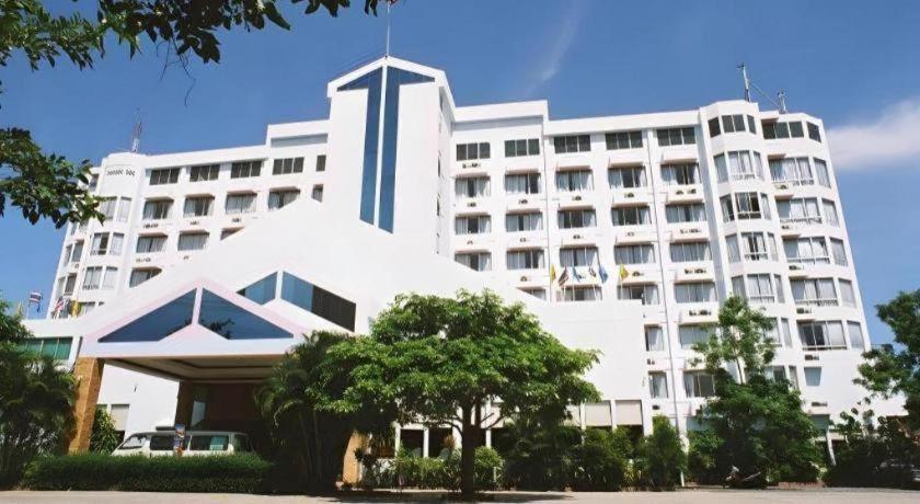 Thepnakorn Hotel 3*