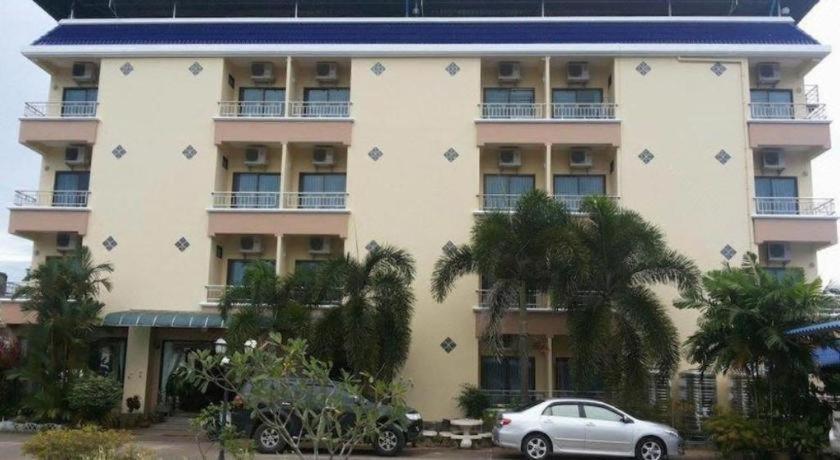 Hotel Ritzy House Chumphon