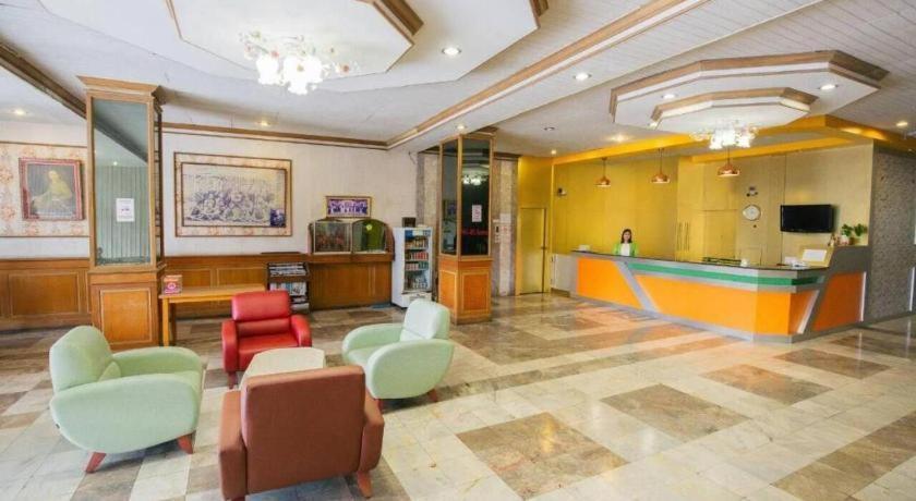 Hotel Lake Inn Hotel