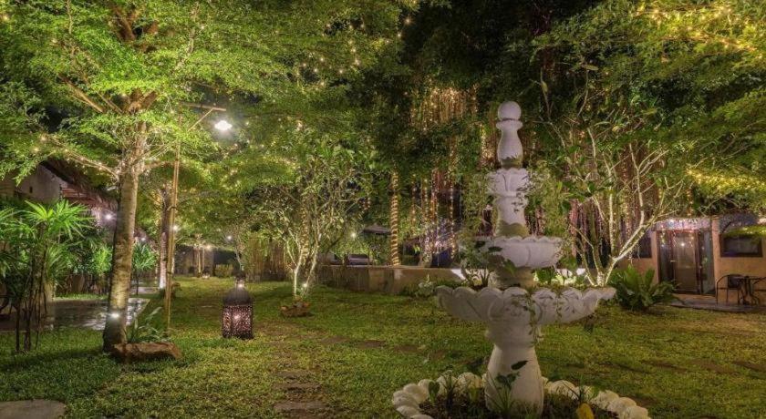 Resort The Privilege Ezra (adults Only) Praia de Bang Rak