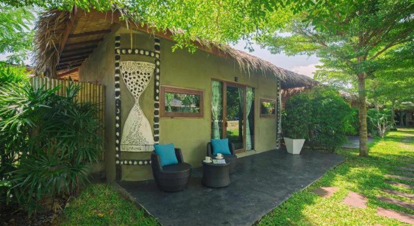 Resort The Privilege Ezra (adults Only) Praia de Bang Rak