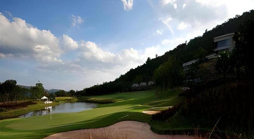 Royal Hills Golf And Nakhon Nayok
