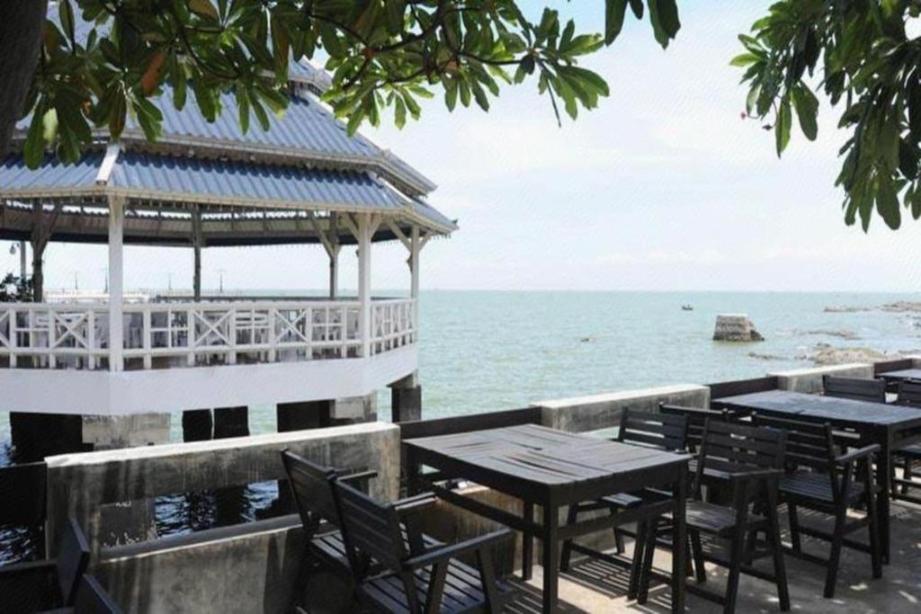Bangsaen Villa Hotel 3*