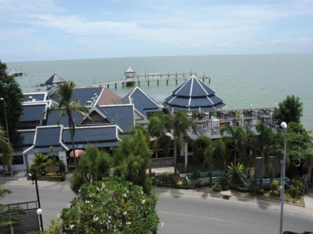 Bangsaen Villa Hotel Hotel 3*