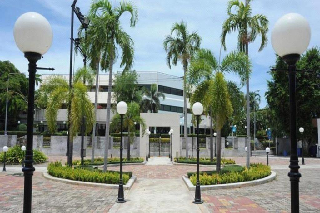 Bangsaen Villa Hotel 3* Bang Saen
