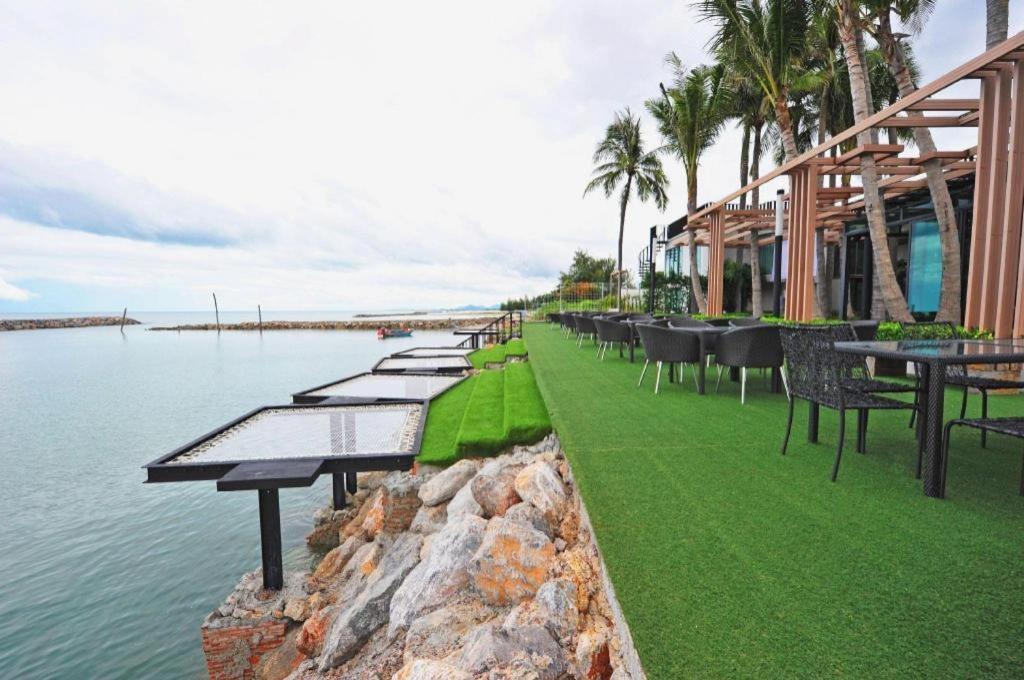 Eco Moment Beach Phetchaburi