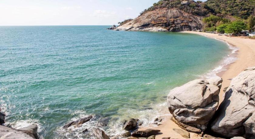 Greenfield Valley Fishing Resort Hua Hin