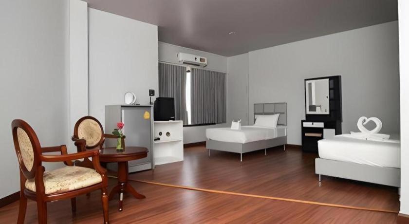Hotel Center