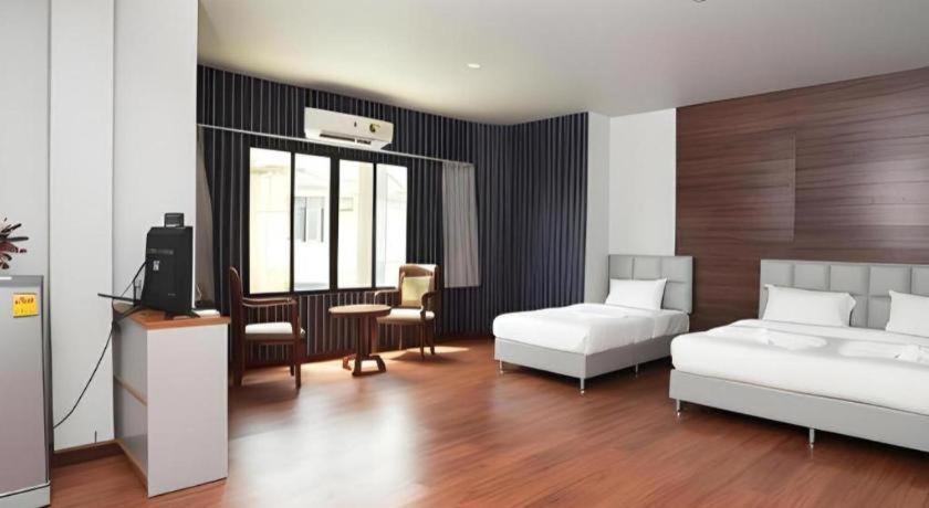 Center Hotel 3*
