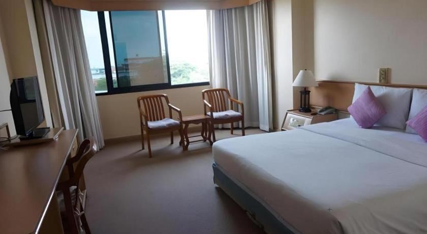 The Majestic Hotel 3*