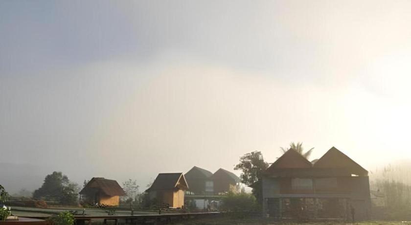 Herntai 2* Ban Mae La Noi