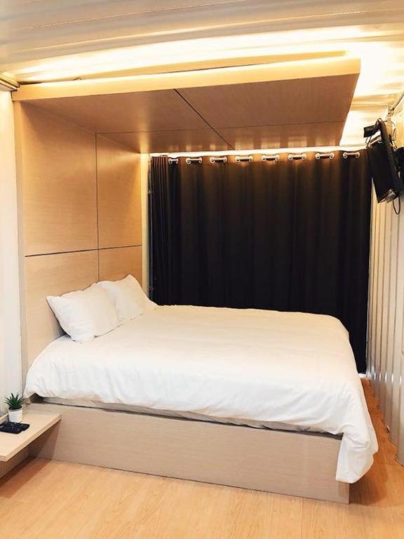 Boxotel Resort