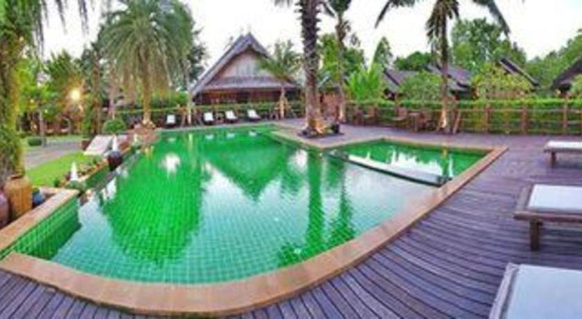 Baan Baitan Resort