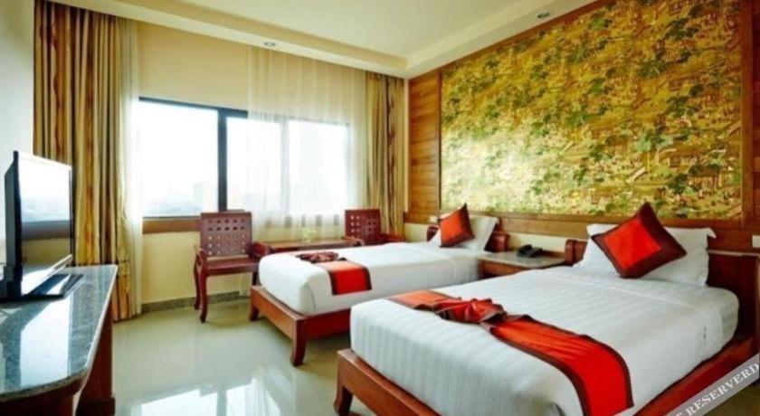 Hotel Ease Jomtien 3*