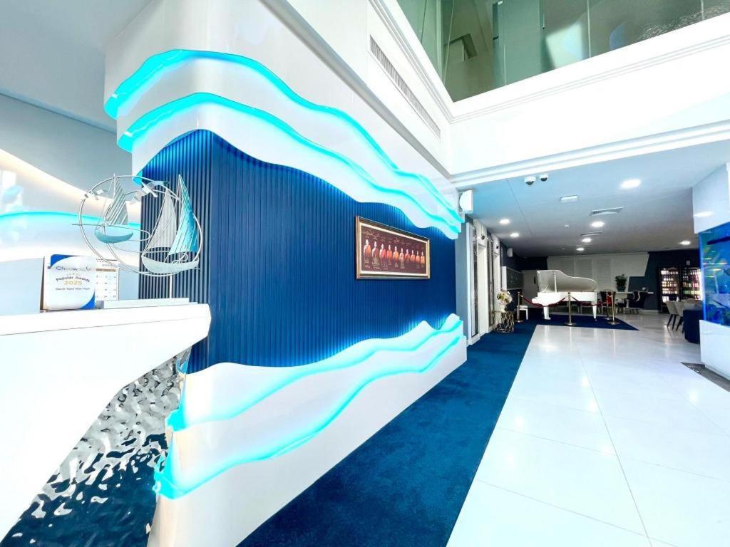 Glacier 4*
