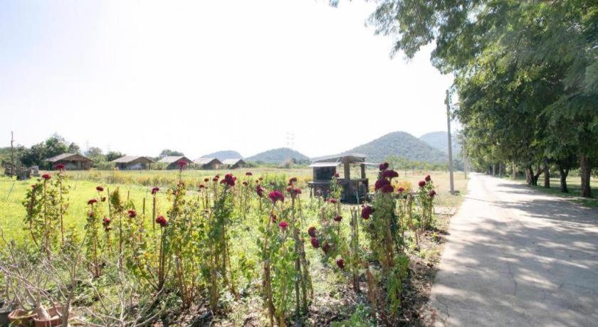 Hotel Oyo 75374 Baan Rak Mai 3*