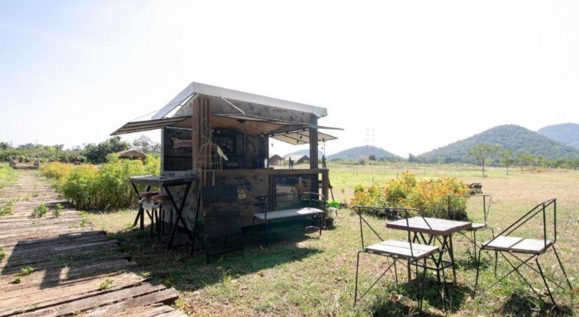 Hotel Oyo 75374 Baan Rak Mai Kanchanaburi