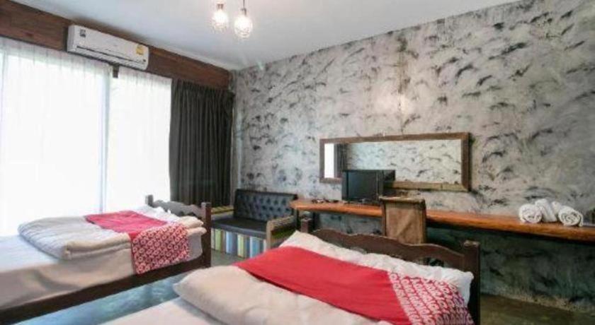 Oyo 75374 Baan Rak Mai Hotel
