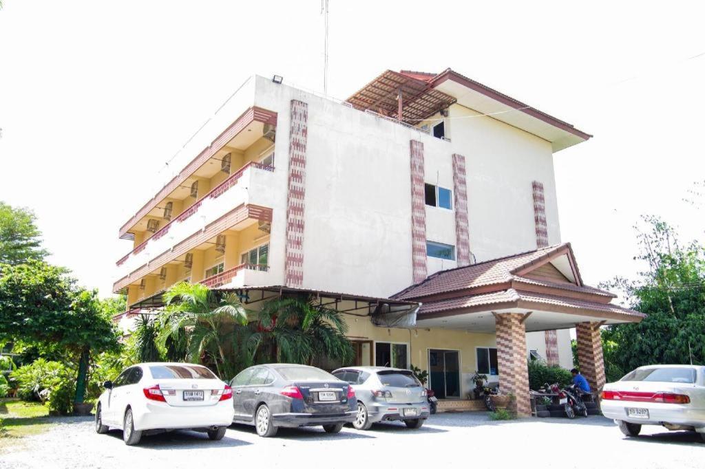 Hotel Oyo 384 Ban Sabaidee Phra Nakhon Si Ayutthaya
