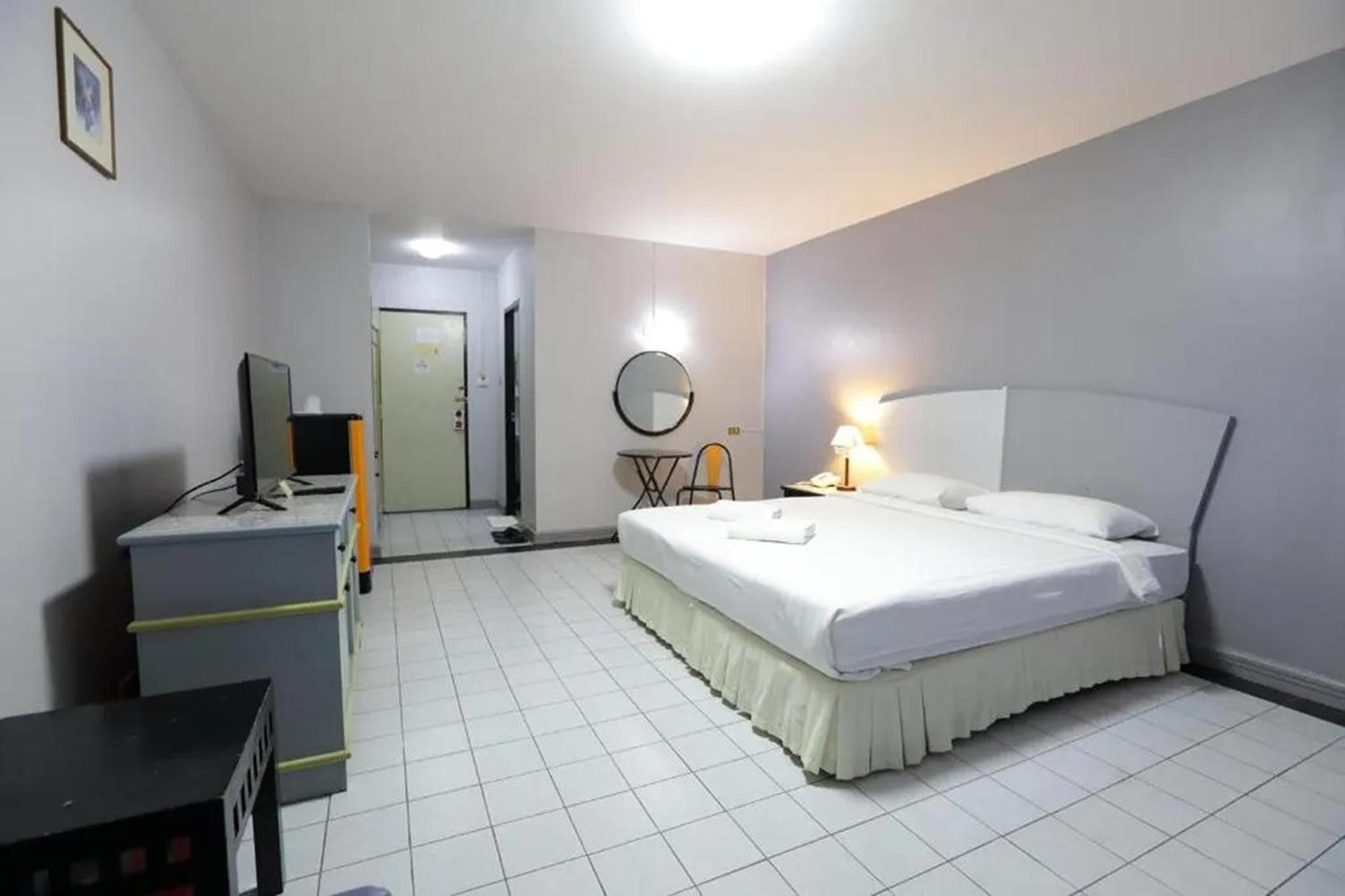 Pin Hotel 3* Lampang