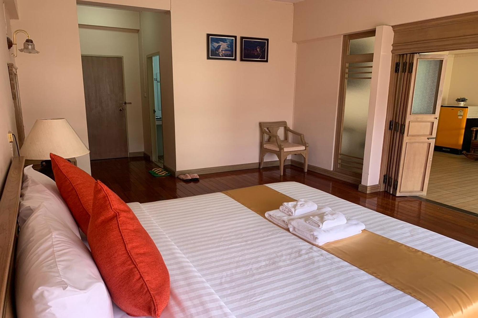 Pin Hotel Hotel