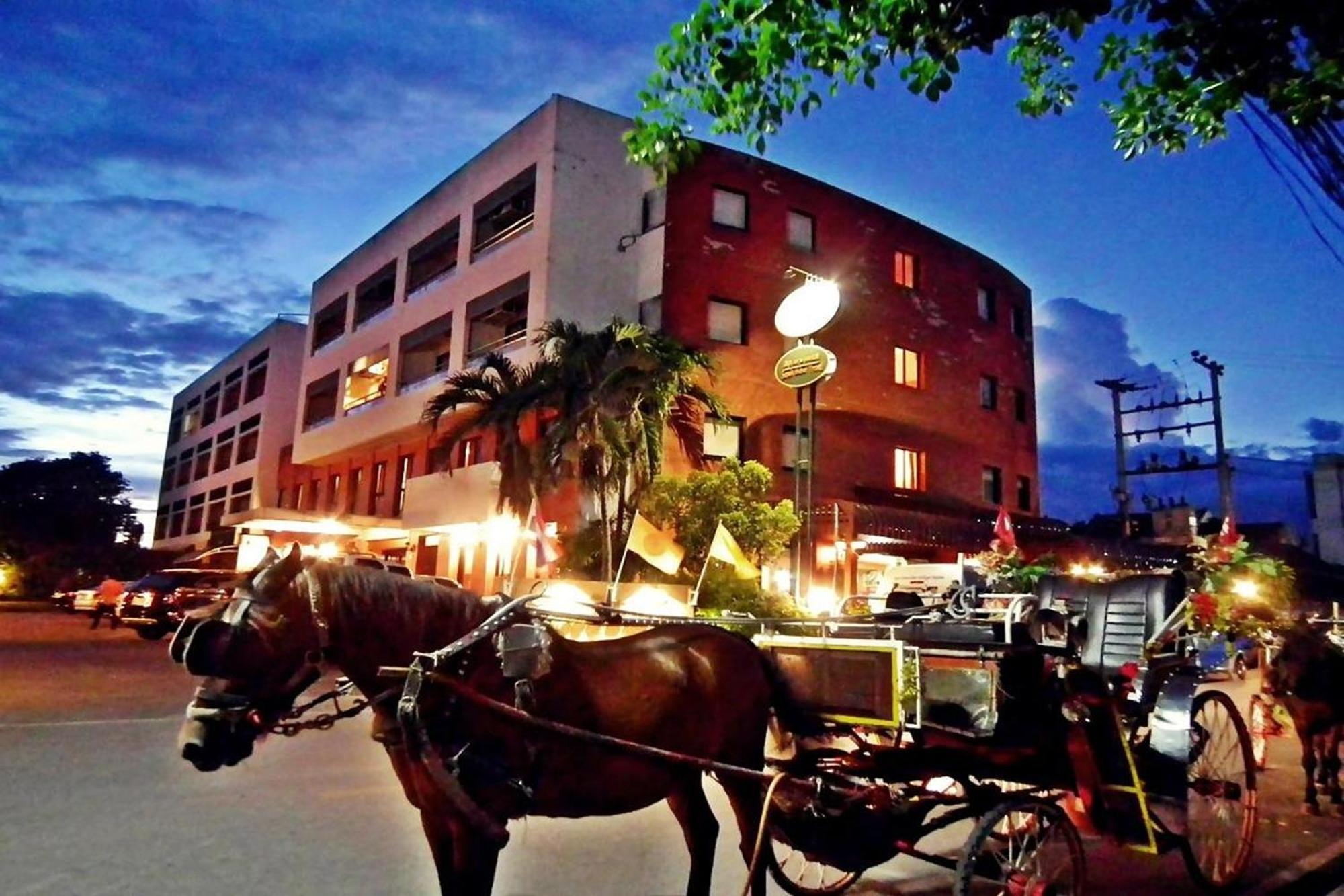 Pin Hotel Lampang