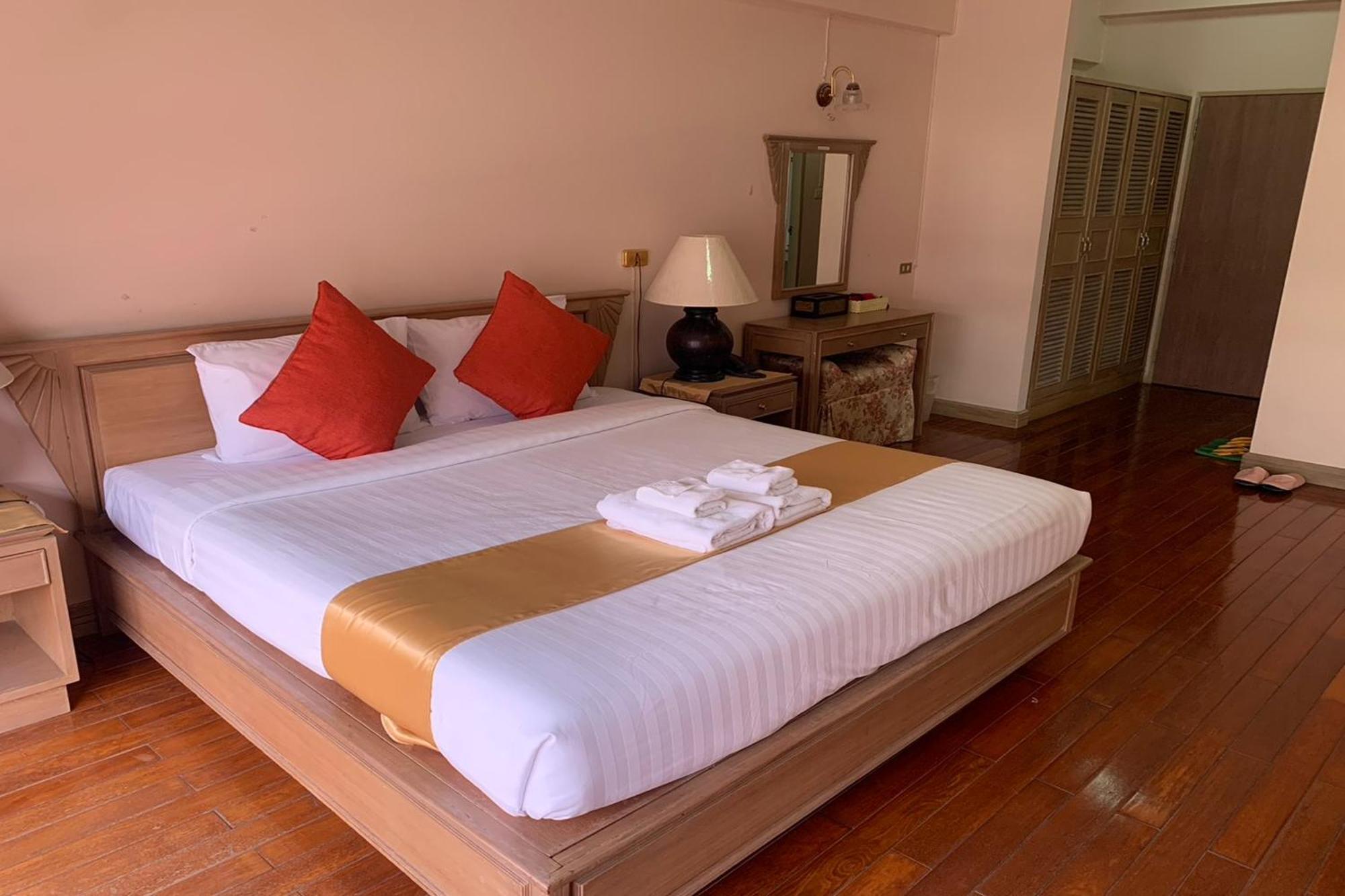 Pin Hotel 3*
