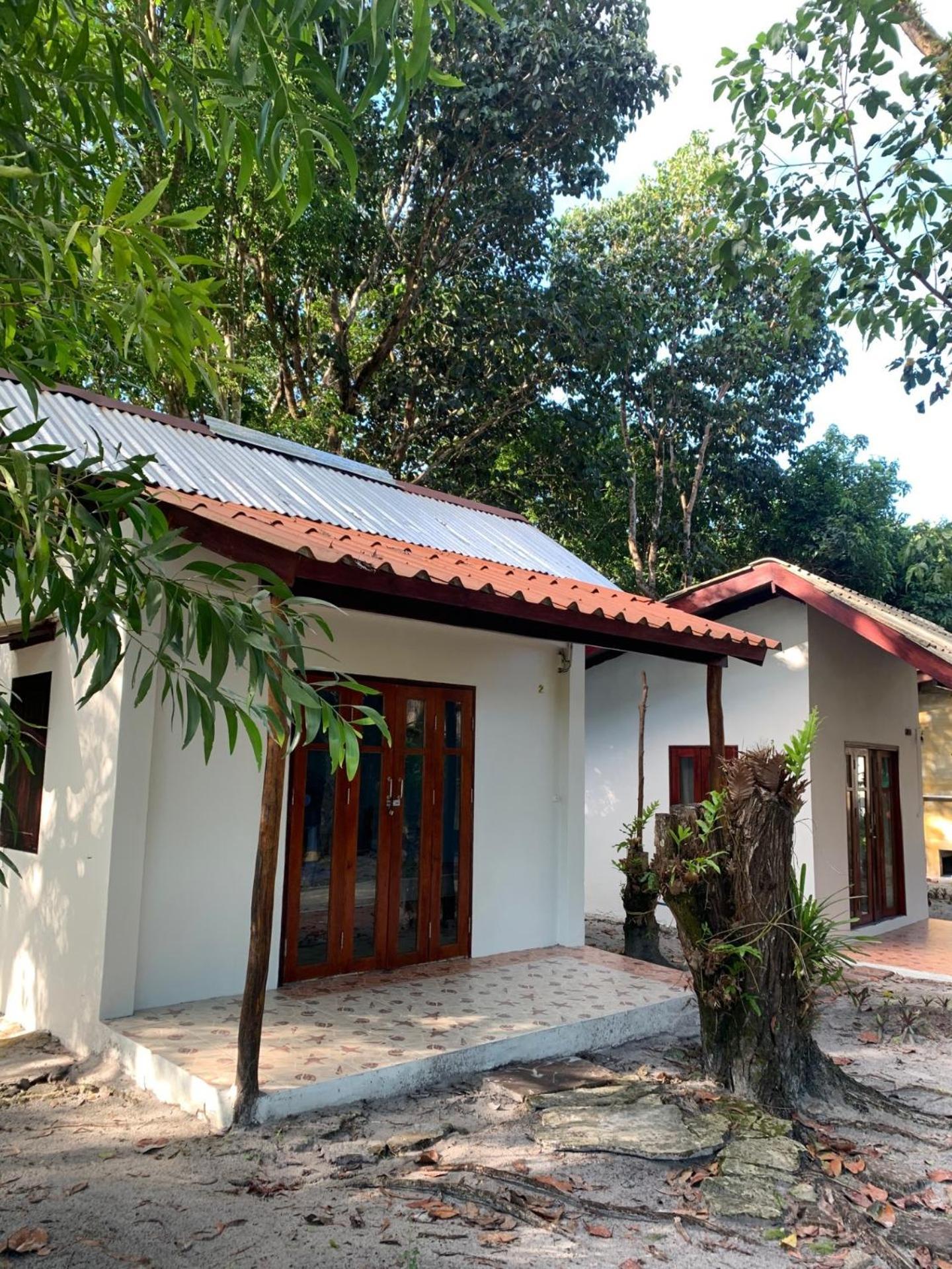 Frog House Resort 3*