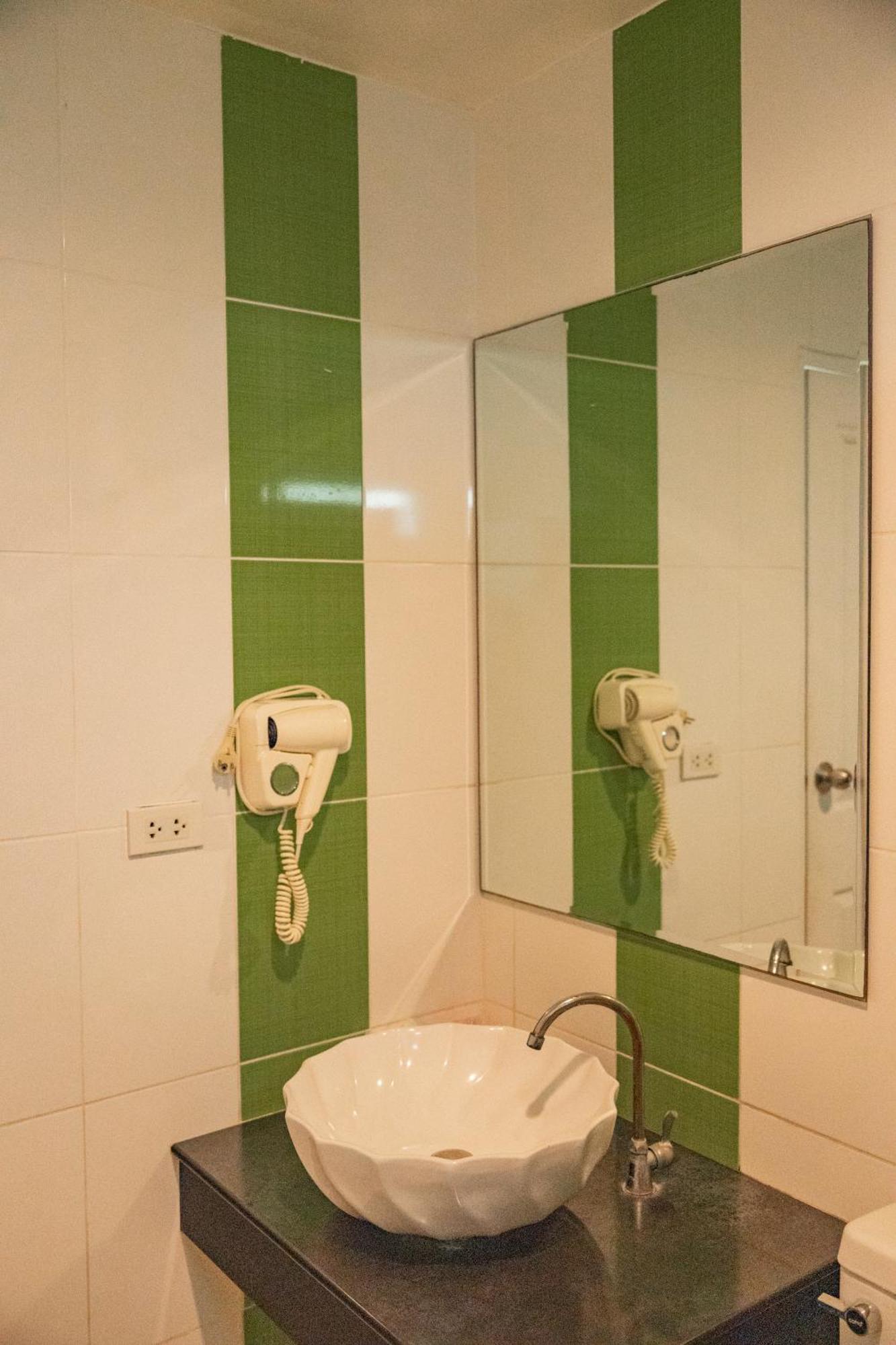 Resort Reina Nong Nam Daeng