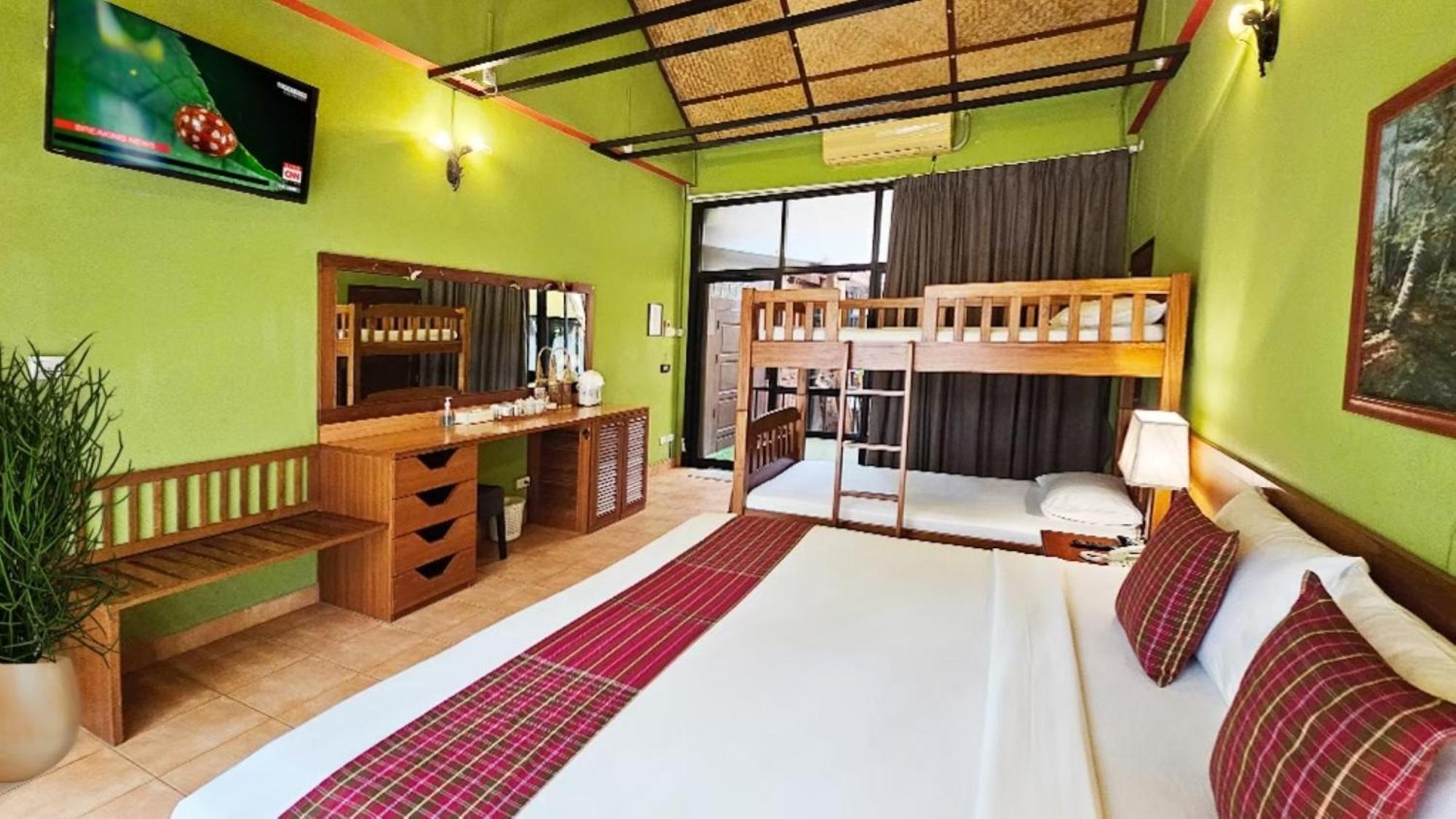Birds And Bees Resort Pattaya