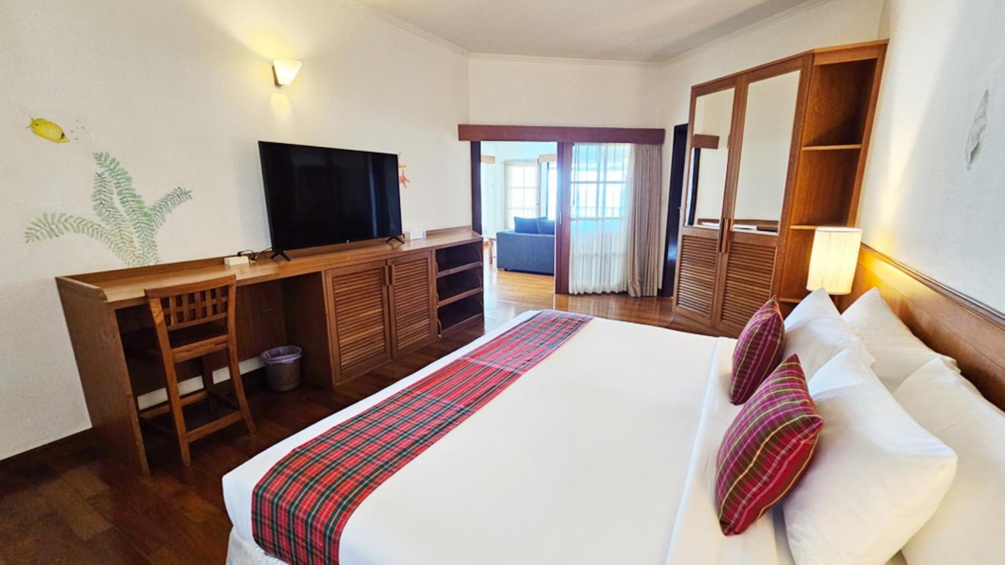 Birds And Bees Resort 3*