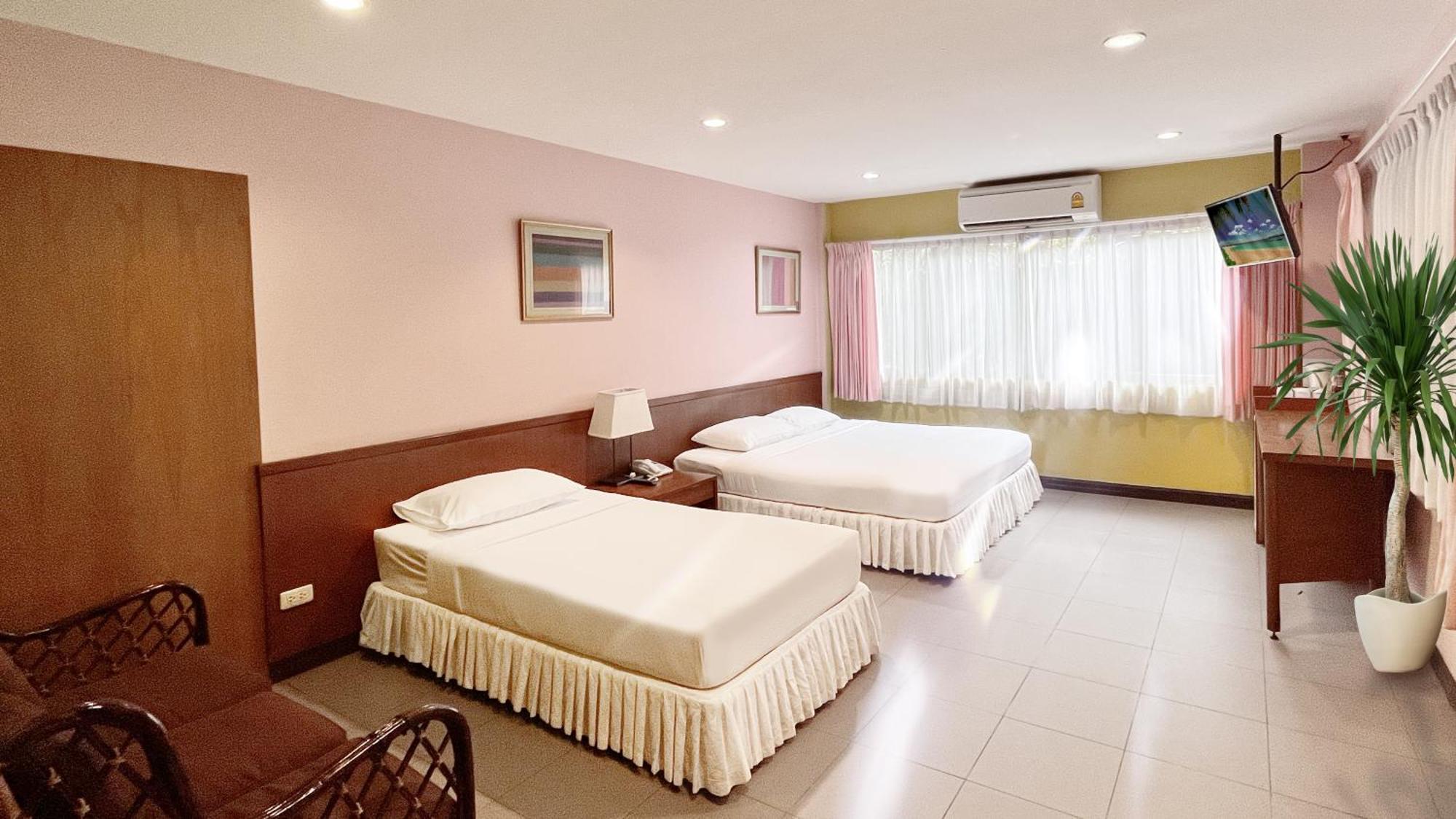 Birds And Bees Resort 3*