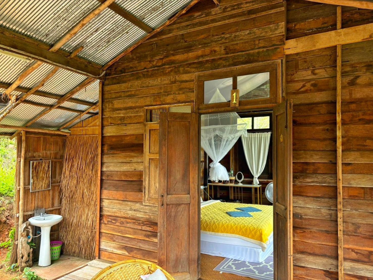 Holiday park สะปันซีวิว ที่พักบ้านสะปัน บ่อเกลือ น่าน *