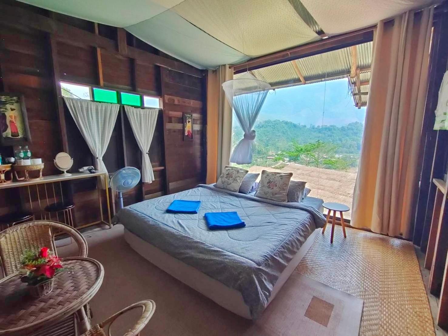 Holiday park สะปันซีวิว ที่พักบ้านสะปัน บ่อเกลือ น่าน Ban Huai Ti