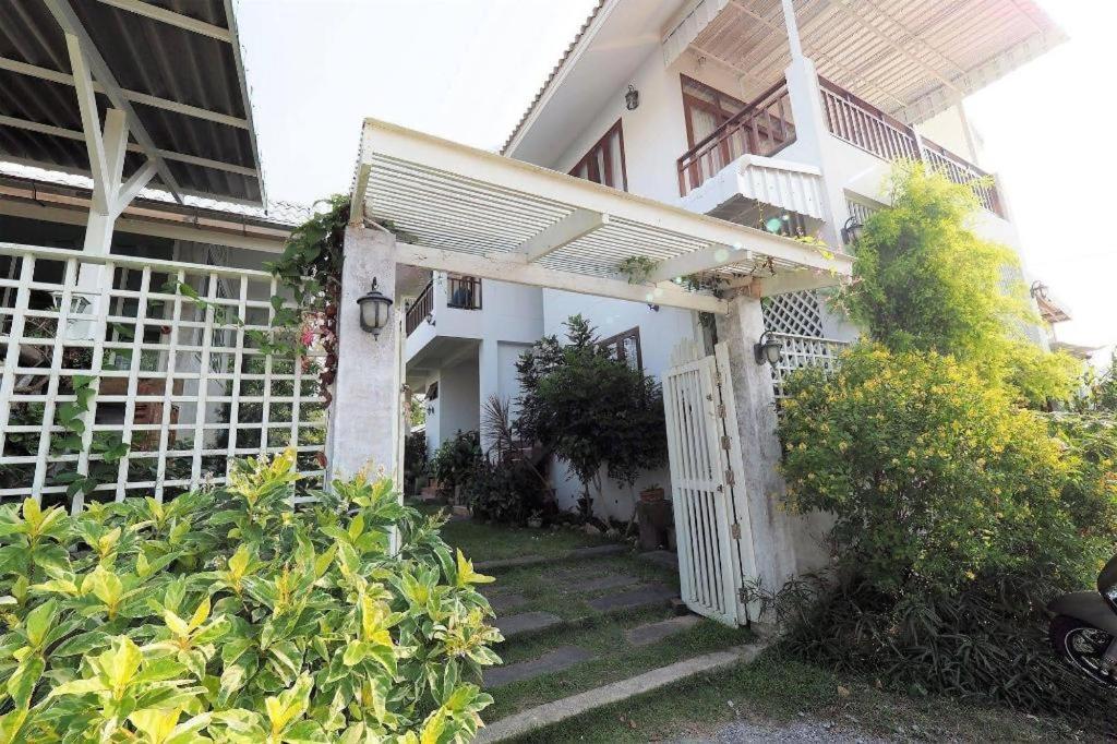 Hotel Baan Parinda