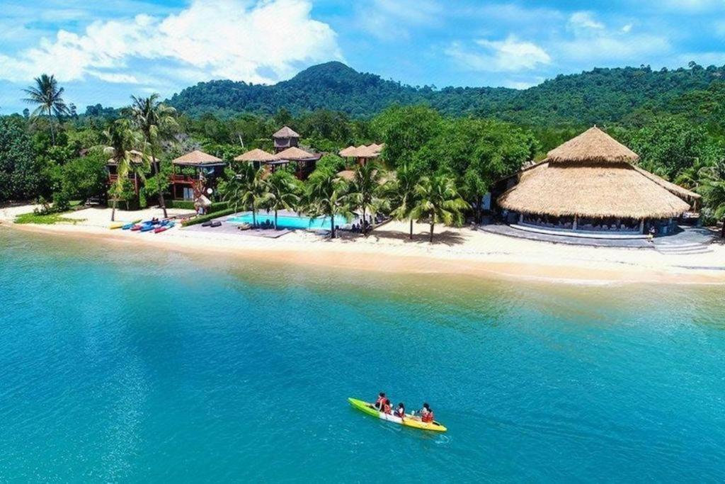 Resort The Blue Sky Resort@ Koh Payam Koh Phayam