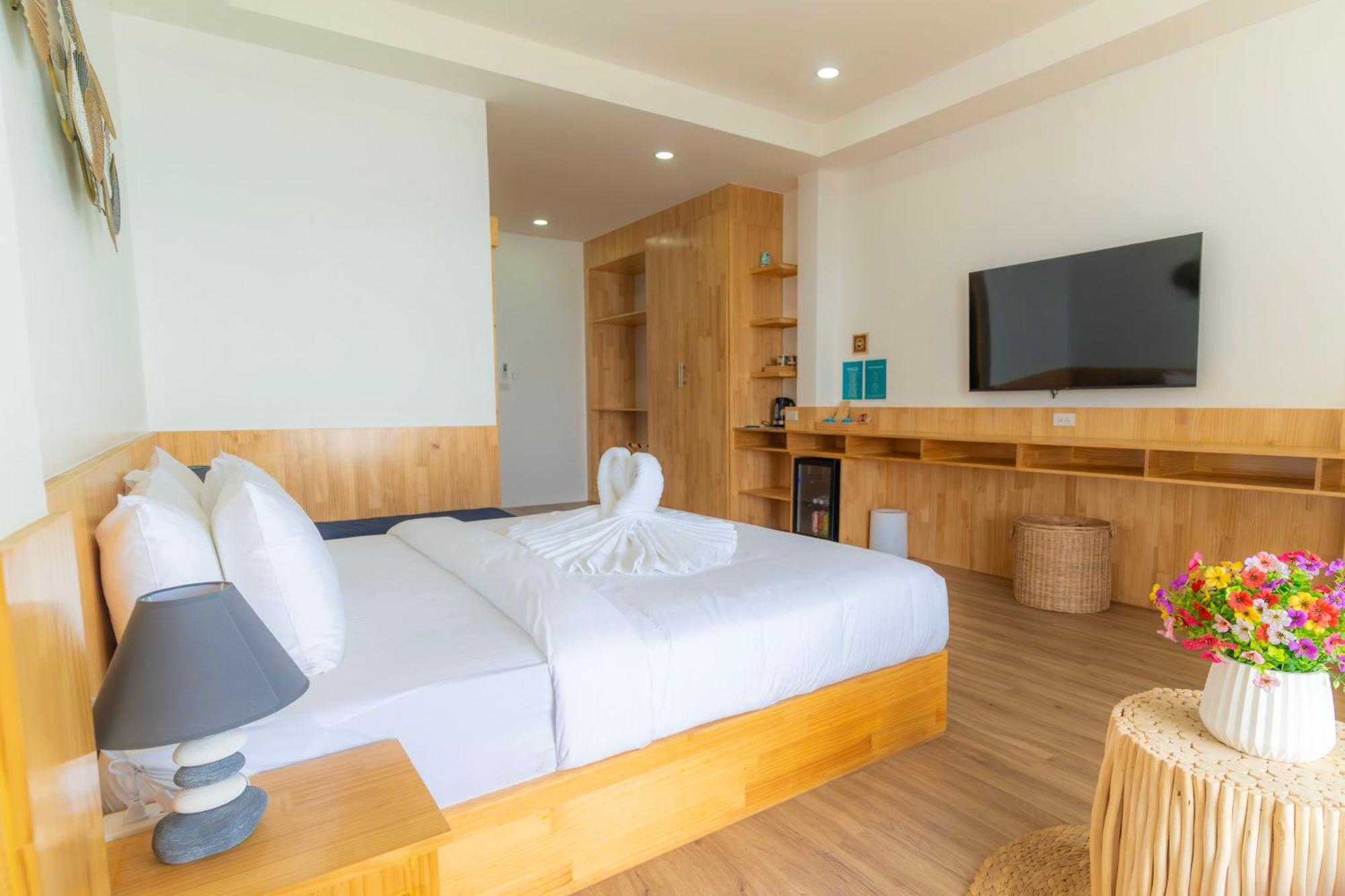 Ibiza Club Hotel Koh Tao