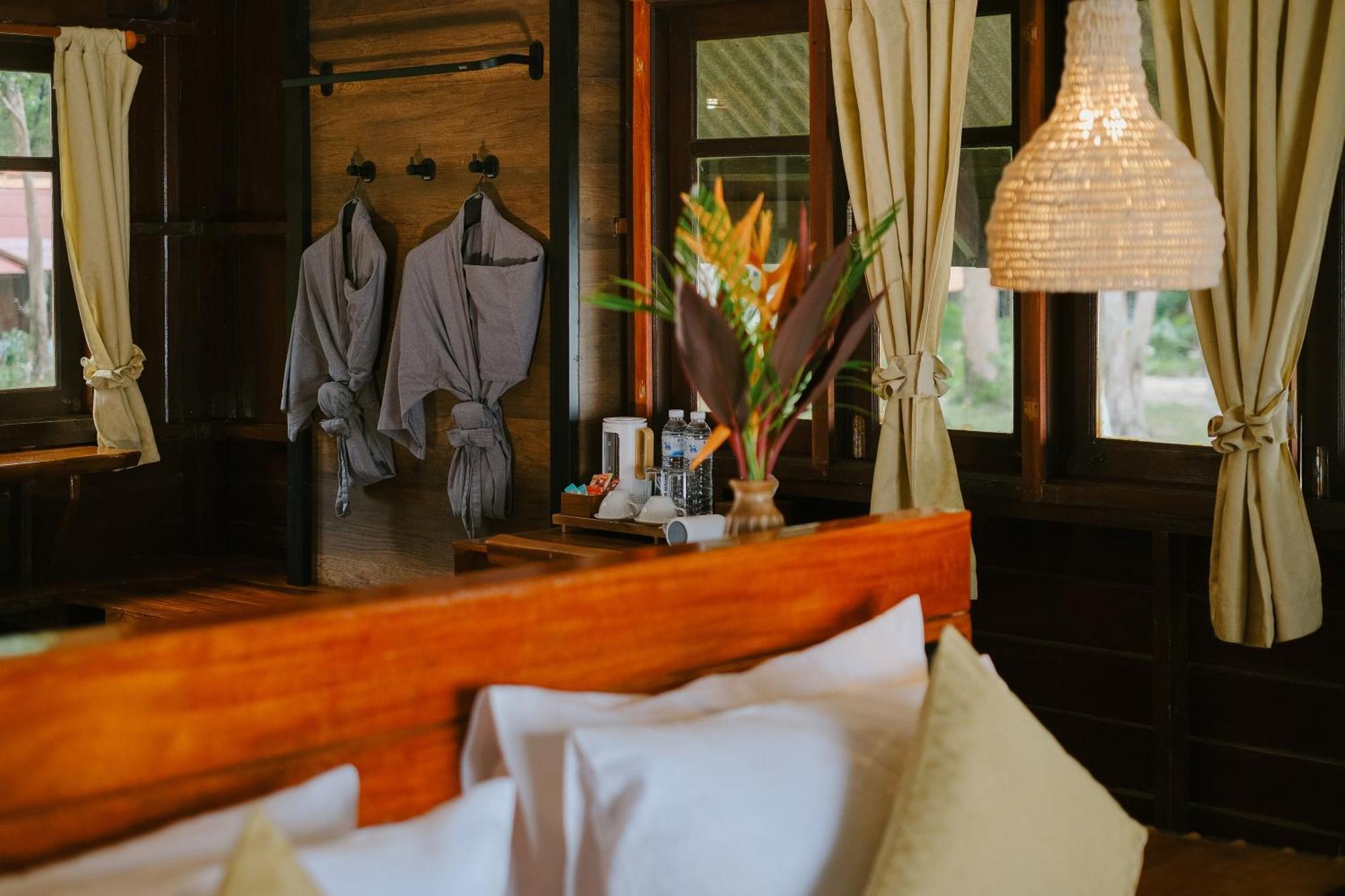 Guest house Joy And Restaurant 2*