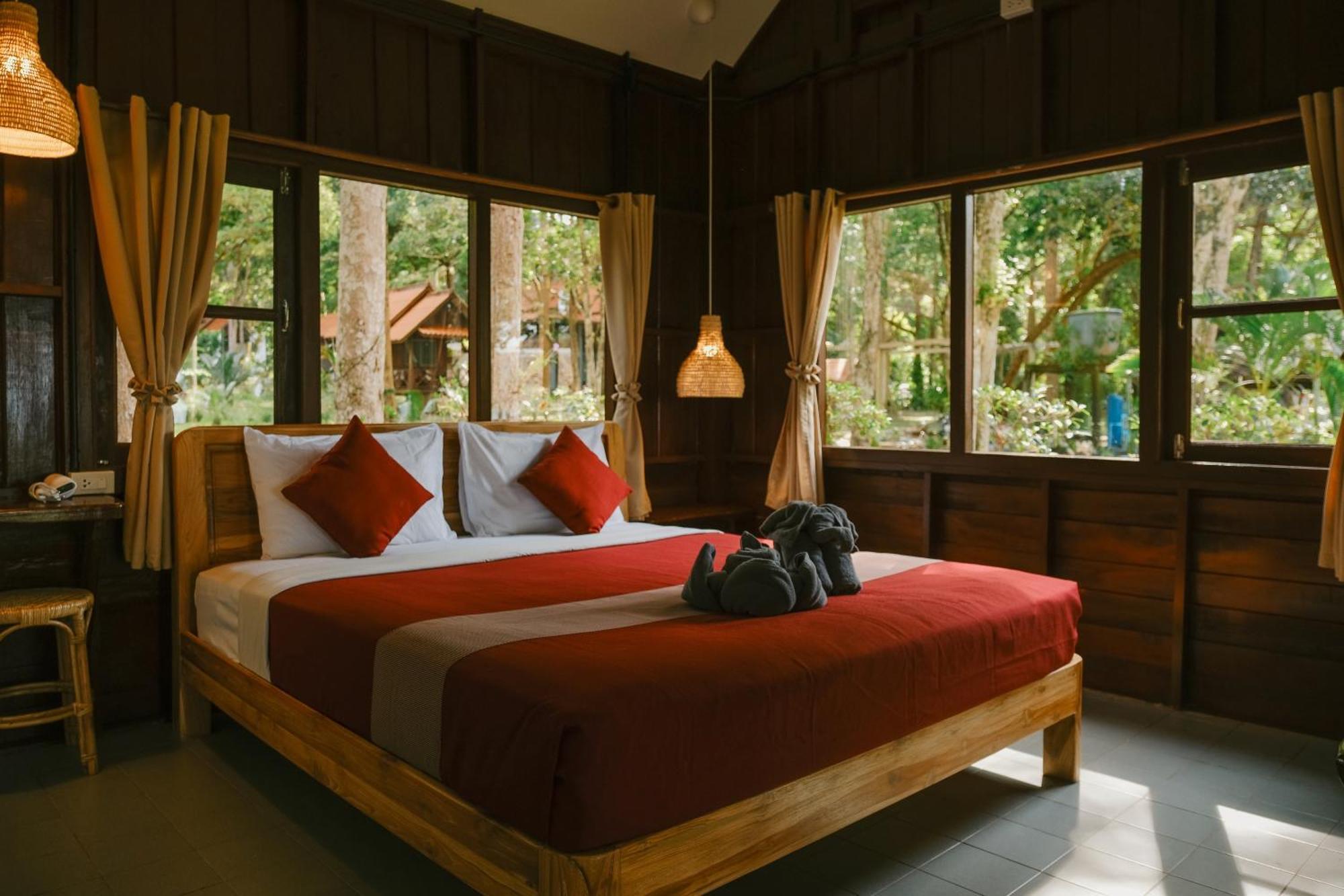 Joy And Restaurant Guest house Koh Jum