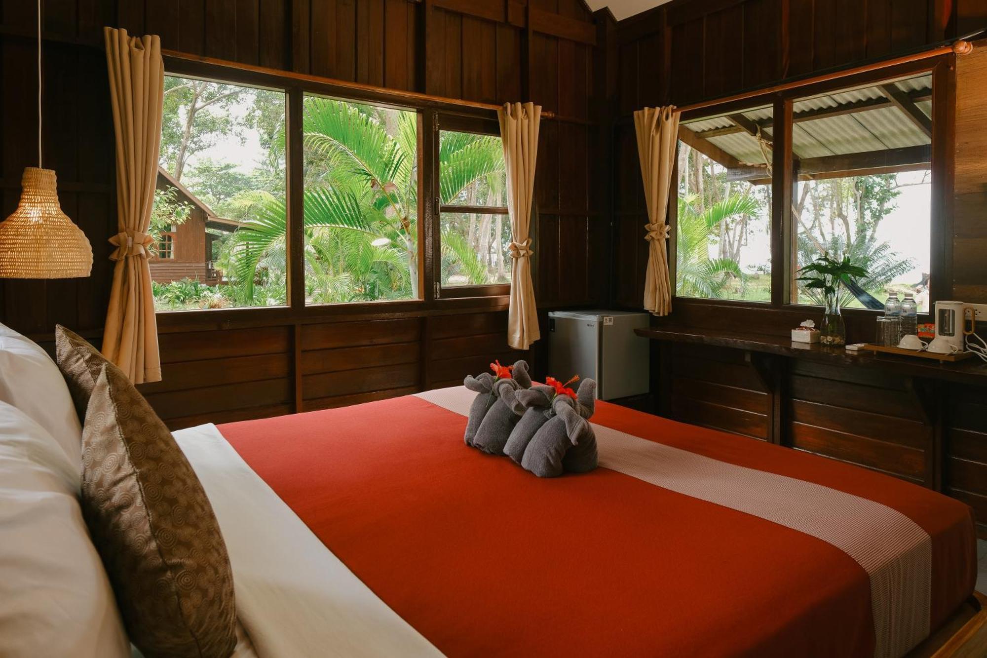 Joy And Restaurant Guest house