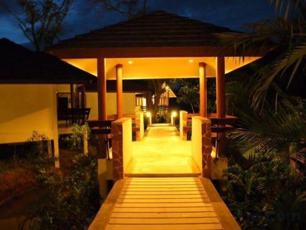 Baan Suan Nuan Ta 4*