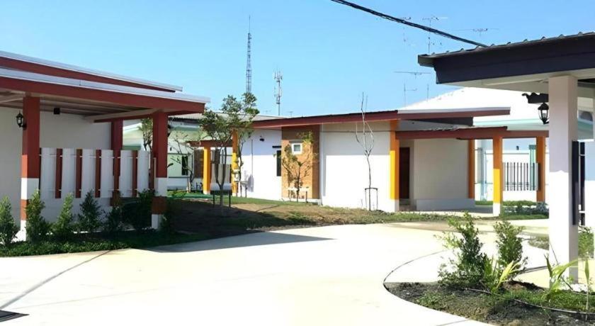 Resort Suanrak Suphan Buri